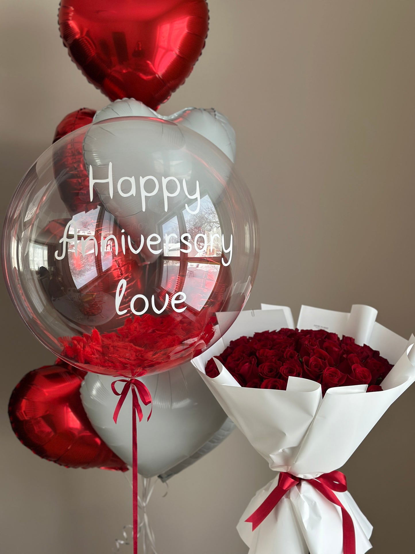 Romantic Gift Set 50 red roses & Balloons