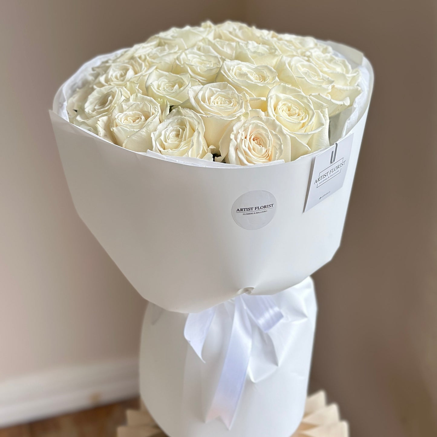 Bouquet of 25 White Roses
