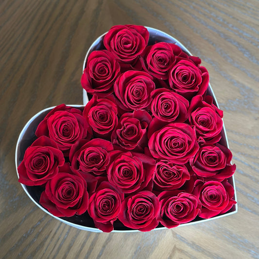 Love You – Two Dozen Red Roses Box