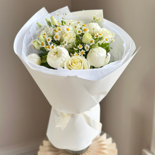 Ivory Garden – White Peony Luxury Bouquet
