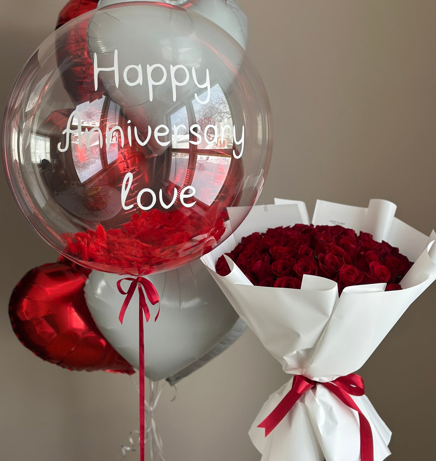 Romantic Gift Set 50 red roses & Balloons