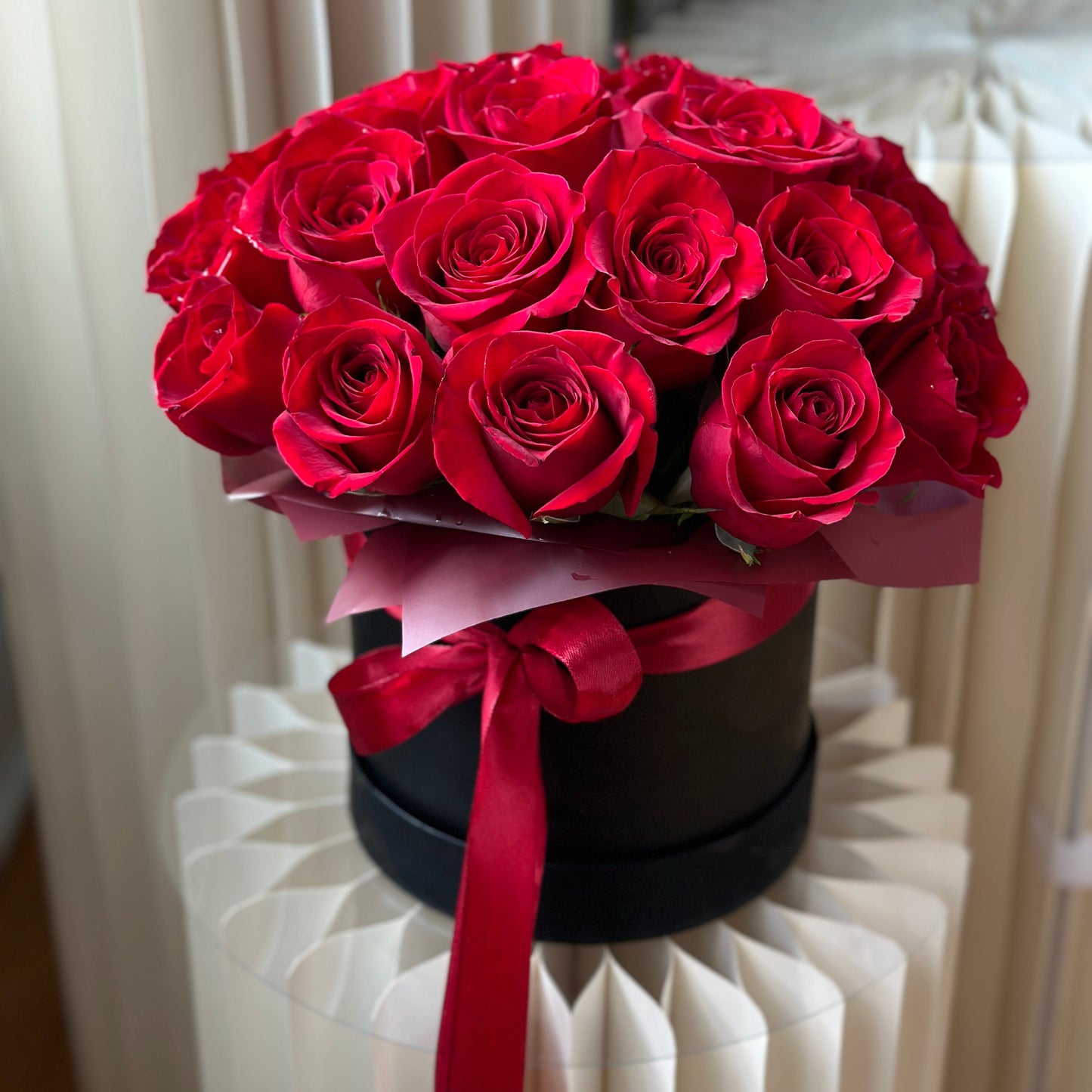 Love Box Set | 25 Red Roses & Heart Balloons